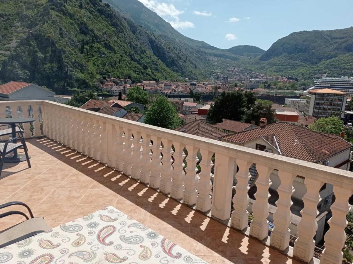 Apartment Ivan Kotor Bagian luar foto