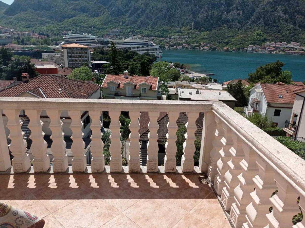 Apartment Ivan Kotor Bagian luar foto