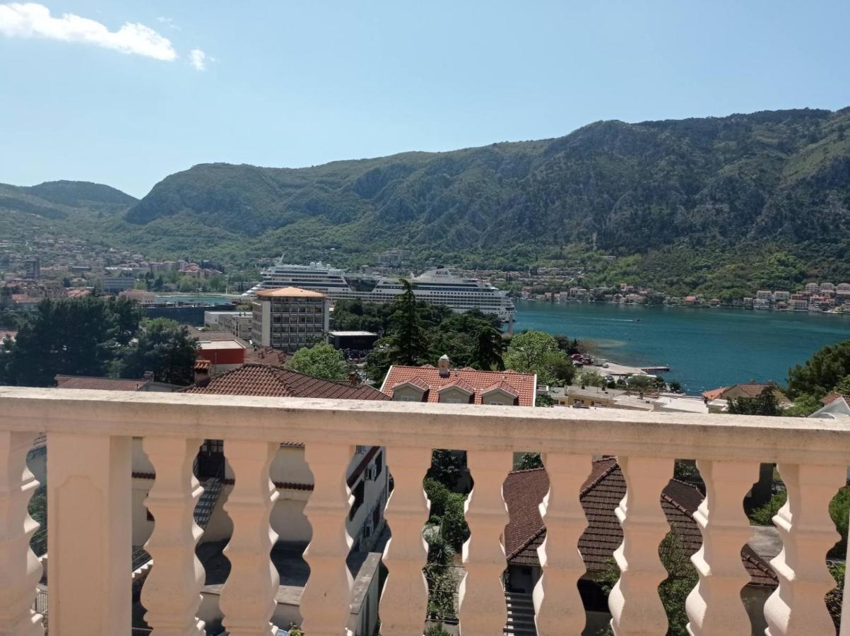 Apartment Ivan Kotor Bagian luar foto